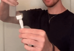 Disinfecting the hair stamp with alcohol